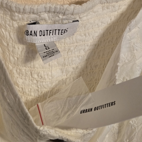 NWT Urban Outfiters  90s Romper White Eyelet Button-Down Size L - Picture 10 of 15